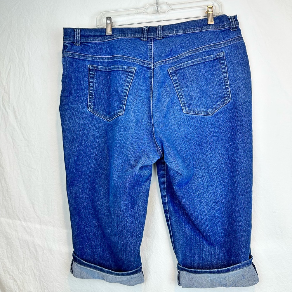 Gloria Vanderbilt Short Capris - Picture 6 of 9
